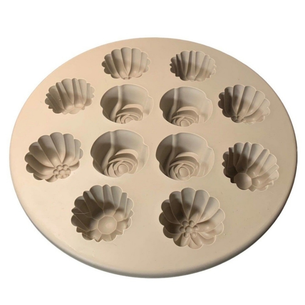 Pampered Chef Silicone Cupcake Mifflin Pan Floral Flower Rose Molds Bakewear